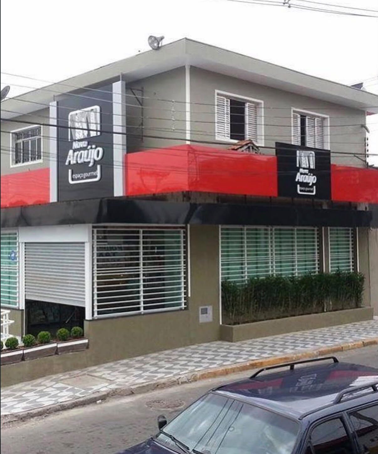 Fachada da Padaria Nova Araújo em Itaquaquecetuba